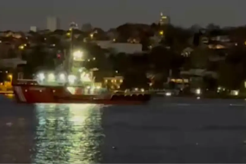 Yeniköy açıklarında karaya oturan “KAPPA” kurtarıldı